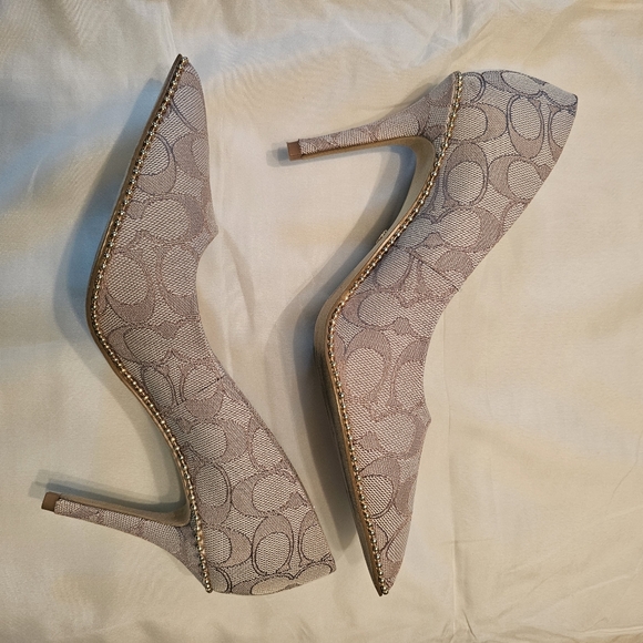 Coach Stone Waverly Pumps - Picture 3 of 6